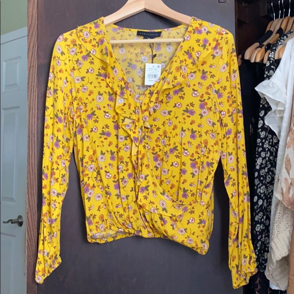 Floral long sleeve blouse 💛